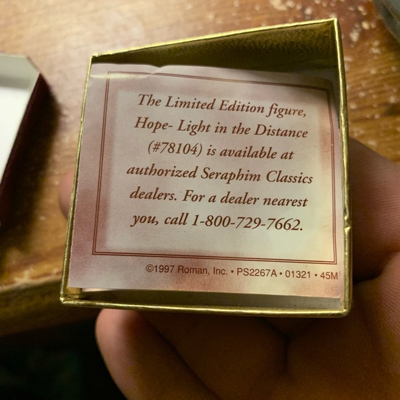 NWOT 1997 Seraphim Classics Hope in The Light Pin - Picture 4 of 11